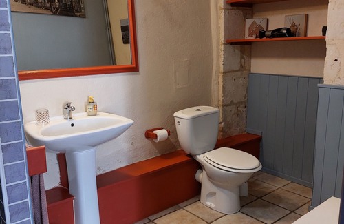 Saint-Romain-de-Benet Bed & Breakfast | Chambre D'hôtes Spacieuse Entre Terre et mer Dans la Campagne Paisible