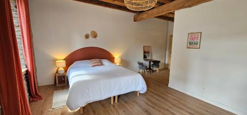 Antignac Bed & Breakfast | Chambre d'hôte de charme L'Escapada Les Échappées Belles