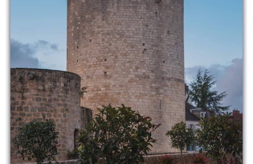 Dourdan Bed & Breakfast | Chambre D'hôte du Château