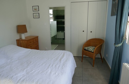 Loix House | Chambre D'hôte Indépendante, au Milieu D'un Jardin Arboré