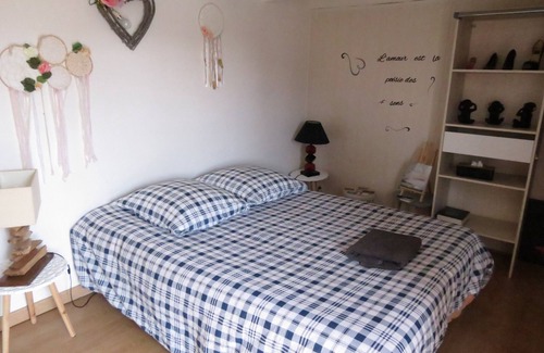 Miniac-Morvan Bed & Breakfast | Chambre D'hôte Naturiste ou pas
