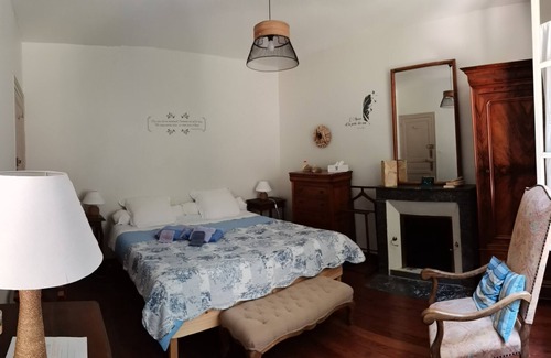 Troo House | Chambre D'hôtes de Charme Dans Village Troglodytique : La Chambre du Poète
