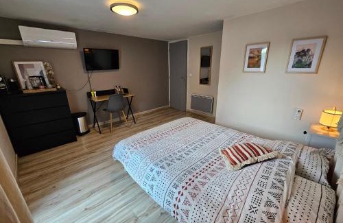 Creissels House | Chambre d hôtes indépendante dans village médiéval