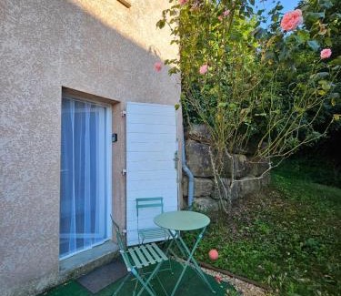 Creissels House | Chambre d hôtes indépendante dans village médiéval
