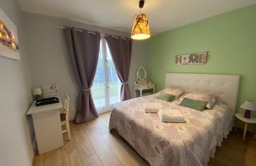 Saint-Maximin Bed & Breakfast | Chambre d'hôtes la Maximinoise à 5mn de Chantilly et à proximité de Senlis et autoroute A1,Parc Astérix, Pierrefonds, Compiegne, Aéroport Roissy Charles de Gaulle
