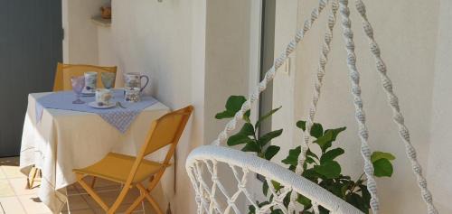 Comps Bed & Breakfast | Chambre d'Hôtes "La petite Dormeuse"