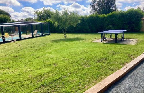 Corme-Royal Bed & Breakfast | Chambre d'Hôtes LES ROCHES