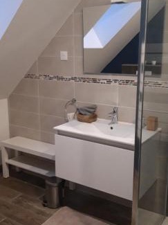 Moret-sur-Loing Bed & Breakfast | Chambre d'hôtes SOPHORA - Les Clés des Lys
