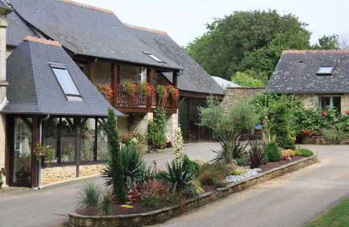 Trois-Monts Bed & Breakfast | Chambre d'hôtes Aux Logis de Trois Monts