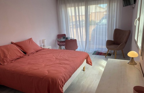 Nissan-lez-Enserune Bed & Breakfast | Chambre D'hôtes Chez Marie Pierre Nouveau Concept de Petit déj ! À Découvrir !