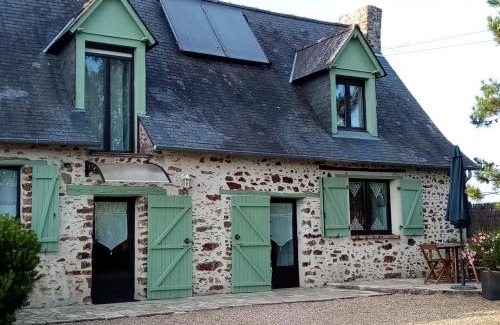 Saint-Ouen-des-Toits Bed & Breakfast | Chambre d hote La Roussiere