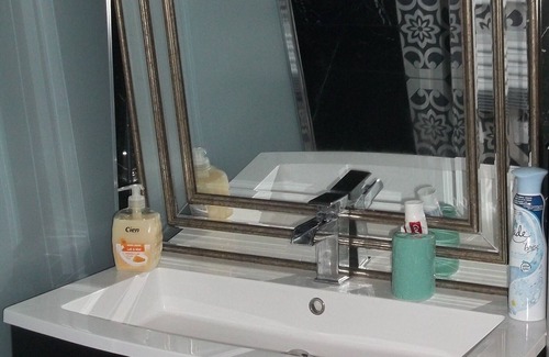Cugnaux Bed & Breakfast | CHAMBRE D'HOTE DE LUXE private heated pool shower room and terrace garden
