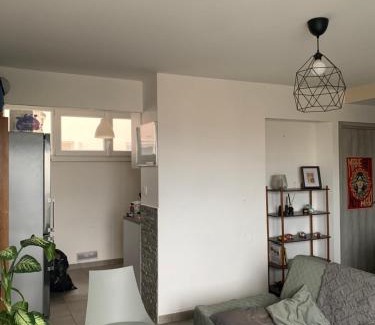 Celleneuve House | Chambre dans appartement proche école MBS