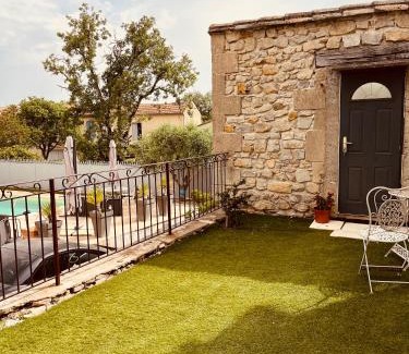 Moulezan House | Chambre de Cottage