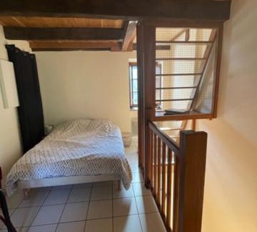 Ayssenes Bed & Breakfast | Chambre de La Tour