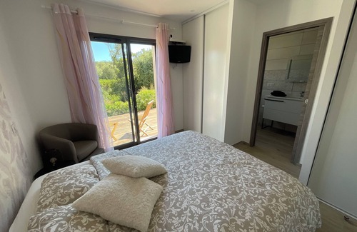Sainte-Lucie-de-Porto-Vecchio Bed & Breakfast | Chambre Double à Louer en Corse du Sud, Pinarello