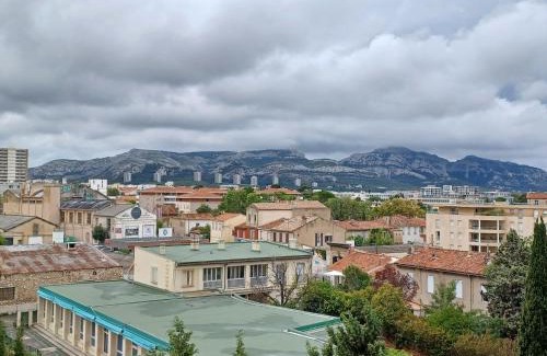 Chanot - Stade Velodrome House | chambre double proche stade VELODROME
