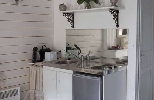Cahon Apartment | Chambre en baie - Le Jardin-chambres d'hôtes