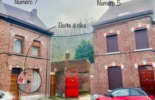 Cuesmes House | Chambre et SDD privées dans une maison partagée avec des résidents