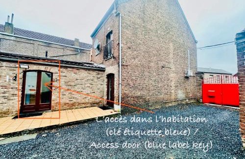Cuesmes House | Chambre et SDD privées dans une maison partagée avec des résidents