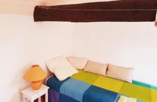 Le Saint Bed & Breakfast | chambre familiale 4 pers SDB partagée sans TV