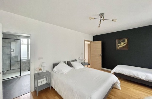 Saint-Germain-sur-Morin Bed & Breakfast | Chambre Quadruple Avec Salle de Bains Privative à 10 Minutes de Disneyland Paris