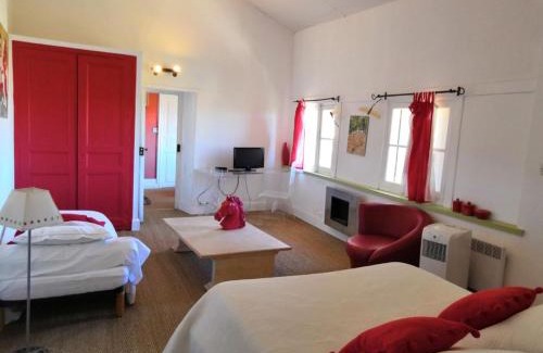 Saint-Andre-de-Roquelongue House | Chambre d'Hôtes au Domaine du Soleil Couchant