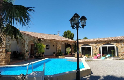 Saint-Andre-de-Roquelongue Bed & Breakfast | Chambre d'hôtes La Romaine