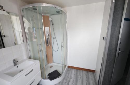 Saint-Nicolas-d'Aliermont Bed & Breakfast | chambre bleue