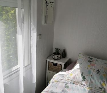 Martignas-Sur-Jalle House | Chambre Indépendante "Terre Rouge"