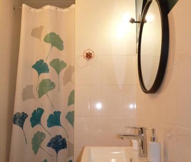 Saint-Julien-l'Ars Bed & Breakfast | Chambre indépendante et coin repas proche Futuroscope et Civaux