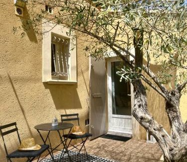 Taillades Bed & Breakfast | Chambre L