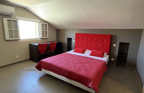 Centuri Bed & Breakfast | Chambre Lumineuse ,climatisée Dans Pittoresque Port de Pêche