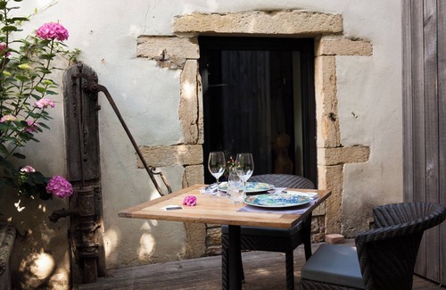 Bonnefamille Bed & Breakfast | Chambre Même pas malle L'Alouette, 20 minutes from the airport.