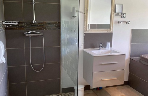 Joinville Hotel | Chambre Moderne Avec spa Privatif
