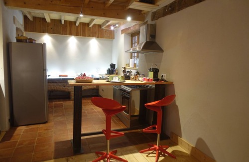 Lavaur Bed & Breakfast | Chambre noire-Double room-Superior-Private Bathroom-Street View