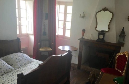 Pietra-di-Verde Bed & Breakfast | Chambre Palière 2 Étag Dans Maison de Maître, Salle de Bain/wc Partagée au rdc