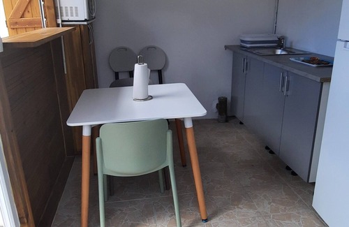 Grande-Terre Bed & Breakfast | Chambre Privée et Indépendante Chez L'habitant