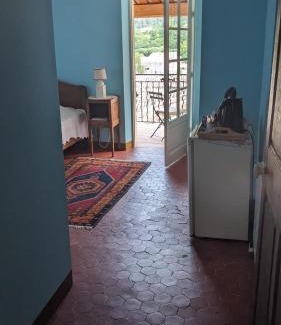 Entrevaux House | chambre salle de bain privée,terrasse avec vue