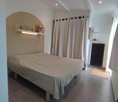 Saint-Bonnet-du-Gard Bed & Breakfast | Chambre studio