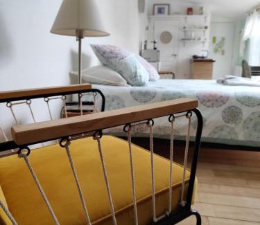Teyran Bed & Breakfast | Chambre studio indépendante au calme avec piscine et climatisation