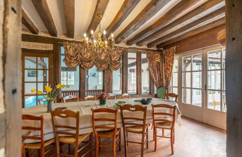 Tour-en-Sologne Bed & Breakfast | Chambre Villesavin - piscine intérieure - jacuzzi