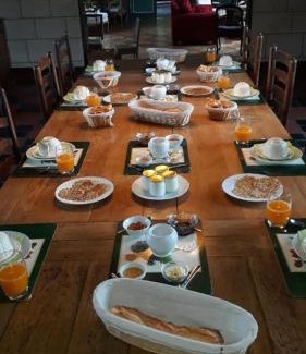 Les Chapelles-Bourbon Bed & Breakfast | Chambres d'Hôtes Manoir de Beaumarchais