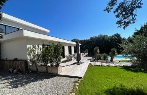 Montferrier-sur-Lez Bed & Breakfast | Chambres d hôtes Maison des Romarins