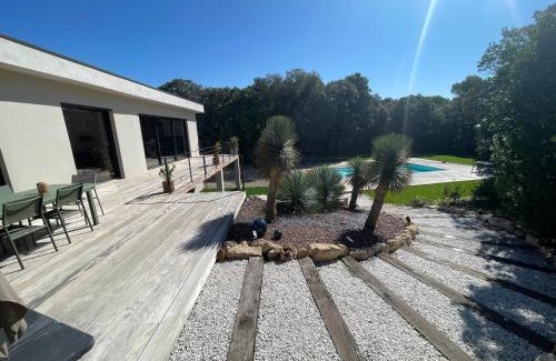 Montferrier-sur-Lez Bed & Breakfast | Chambres d hôtes Maison des Romarins