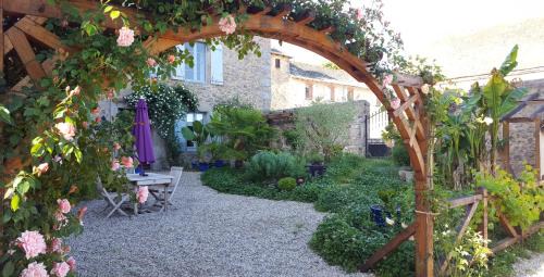 La Bastide-l'Eveque House | Chambres d’hôtes du Presbytère