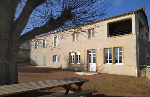 Saint-Haon-le-Vieux House | Chambres d'Hôtes La Courlande