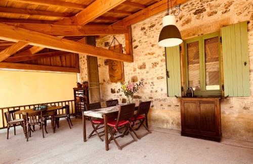 Herisson Bed & Breakfast | chambres d'hôtes Domaine les Grands Pérons