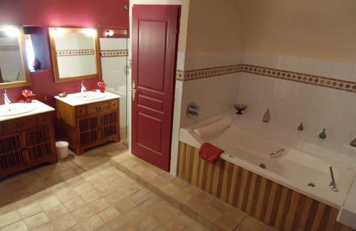 Venelles Bed & Breakfast | Chambres d'hôtes Domaine l'Olibaou