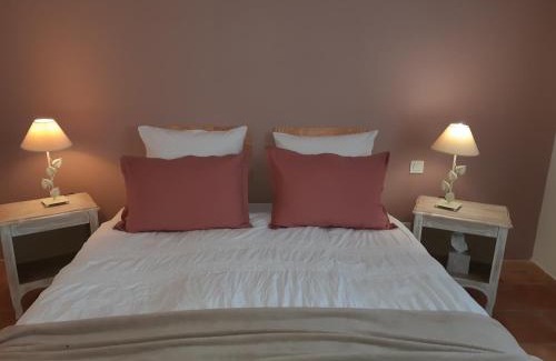 Alba-la-Romaine Bed & Breakfast | Chambres d'hôtes, B&B La Musardière